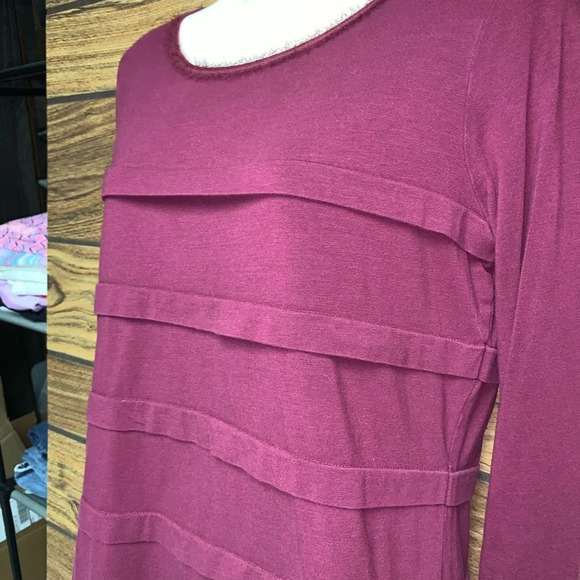 Ann Taylor burgundy long sleeve M top - Picture 3 of 8